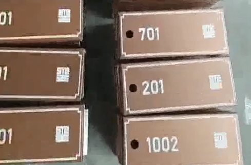 準(zhǔn)備安裝門(mén)板了
